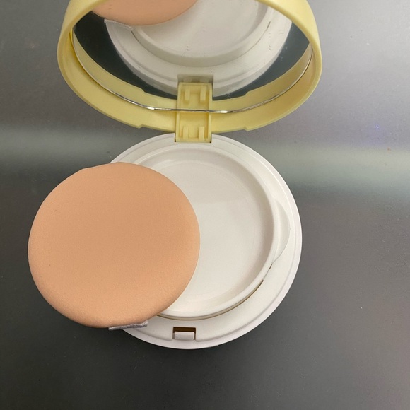 Color correcting primer - Picture 3 of 4